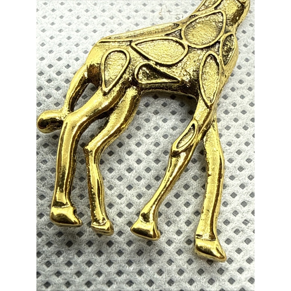 Giraffe Key Chain Gold Color 2” - Picture 9 of 13